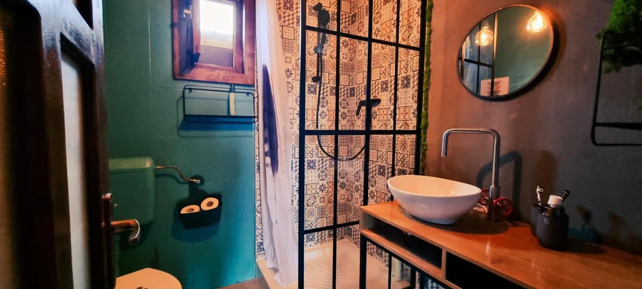 The Wooden Nest -Covasnaヴィラ エクステリア 写真